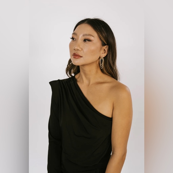 NWOT - CAMEO - sexy BLACK one-shoulder dress. - Picture 5 of 6